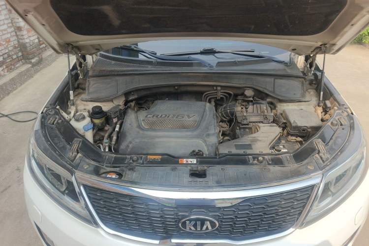 Used Kia Sorento 2013 2.2T 7-Seater Diesel Supreme Edition Engine Bay