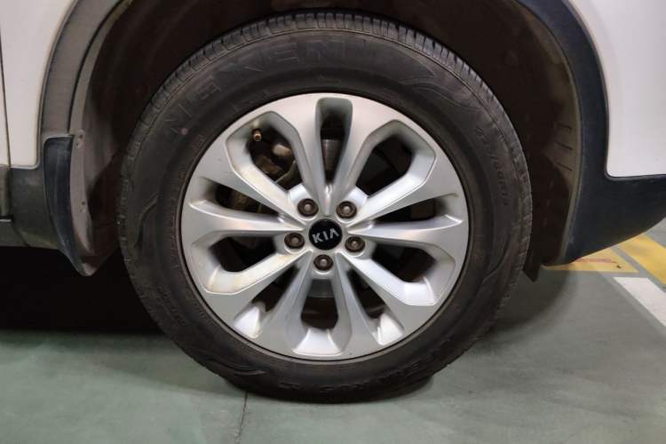 Used Kia Sorento 2013 2.4L 7-Seater Gasoline Comfort Version China IV Standard Exterior 1