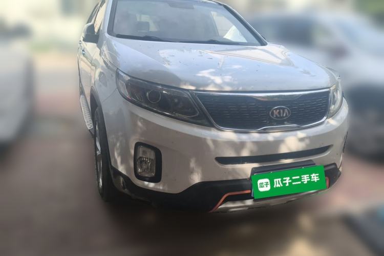 Used Kia Sorento 2013 2.4L 5-Seater Gasoline Comfort Version China IV Standard Front Right 45 Deg