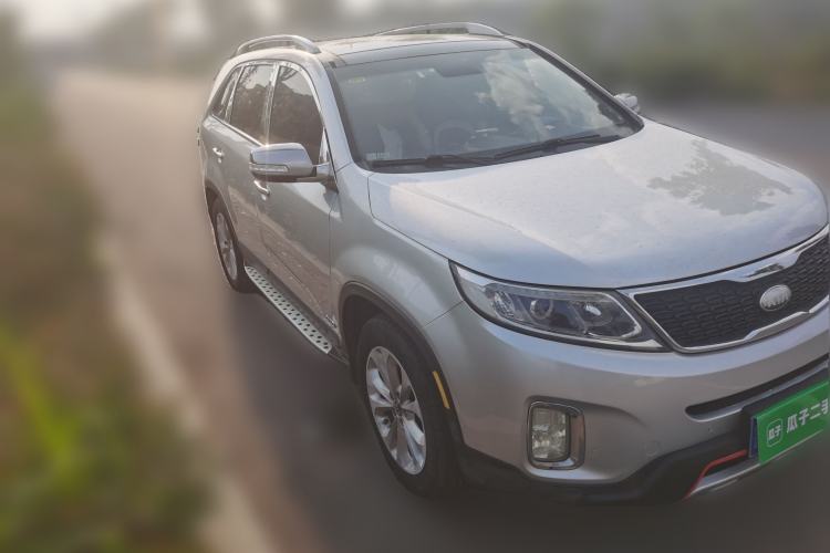 Used Kia Sorento 2013 2.2T 7-seat Diesel Luxury Edition Front Right 45 Deg