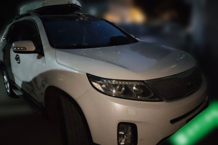 Used Kia Sorento 2013 2.2T 7-Seater Diesel Supreme Edition Front Right 45 Deg