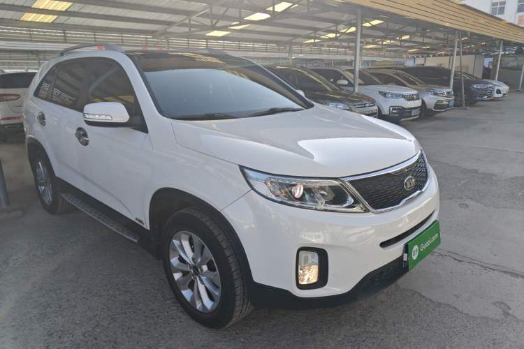 Used Kia Sorento 2013 2.4L 5-Seater Gasoline Luxury Version China IV Standard Front Right 45 Deg