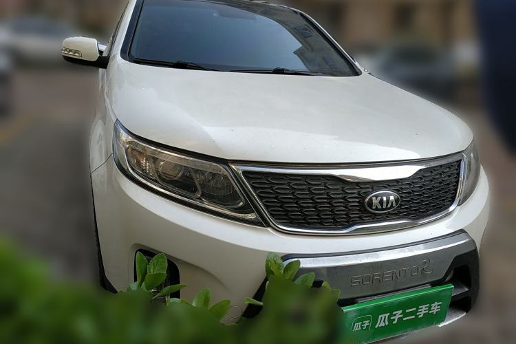 Used Kia Sorento 2013 2.4L 7-seat Gasoline Comfort Edition Front Right 45 Deg