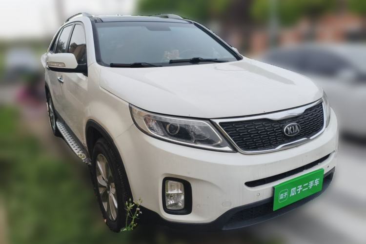 Used Kia Sorento 2013 2.4L 5-Seater Gasoline Comfort Version China IV Standard Front Right 45 Deg