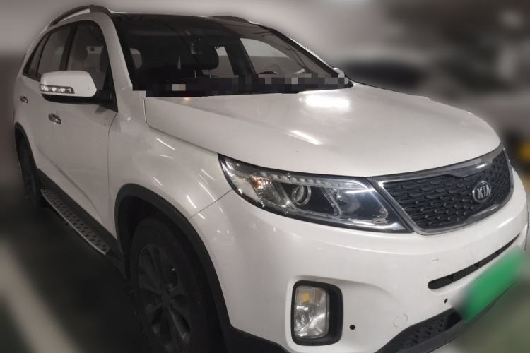 Used Kia Sorento 2013 2.4L 5-Seater Gasoline Comfort Edition Front Right 45 Deg