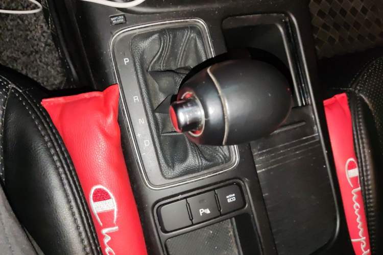 Used Kia Sorento 2013 2.4L 7-Seater Gasoline Comfort Version China IV Standard Gear Lever