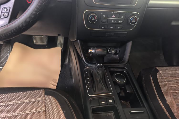 Used Kia Sorento 2013 2.4L 7-Seater Gasoline Comfort Version China IV Standard Gear Lever