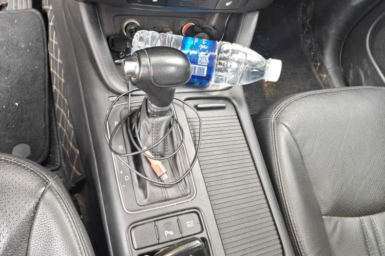 Used Kia Sorento 2013 2.2T 7-seat Diesel Luxury Edition Gear Lever