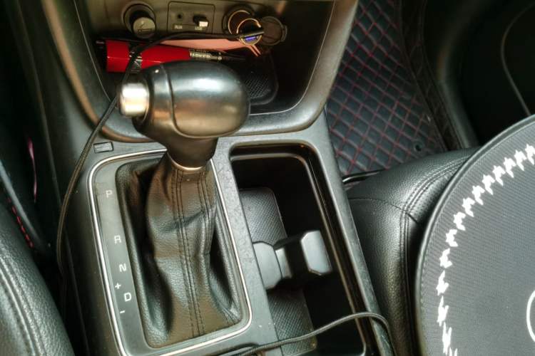 Used Kia Sorento 2013 2.2T 7-seat Diesel Luxury Edition Gear Lever