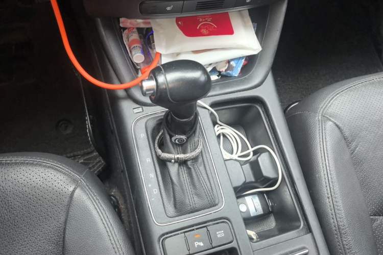 Used Kia Sorento 2013 2.2T 7-seat Diesel Luxury Edition Gear Lever