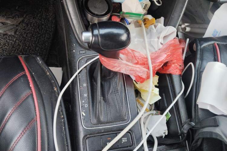 Used Kia Sorento 2013 2.4L 7-seat Gasoline Luxury Edition Gear Lever