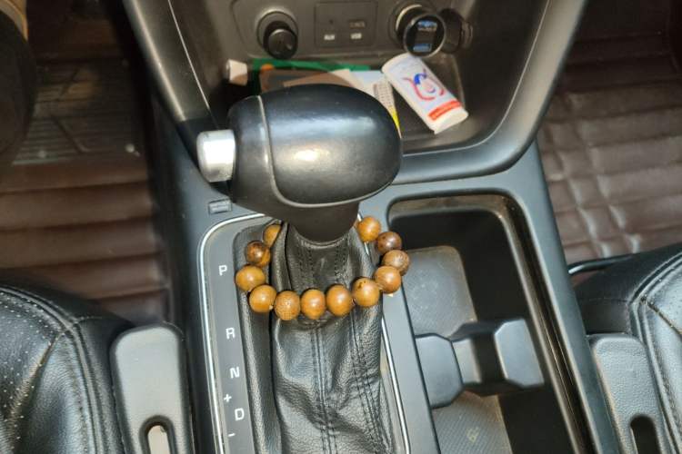 Used Kia Sorento 2013 2.4L 7-Seater Gasoline Comfort Version China IV Standard Gear Lever