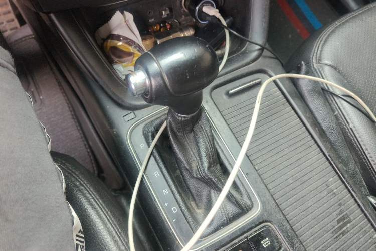 Used Kia Sorento 2013 2.2T 7-Seater Diesel Supreme Edition Gear Lever