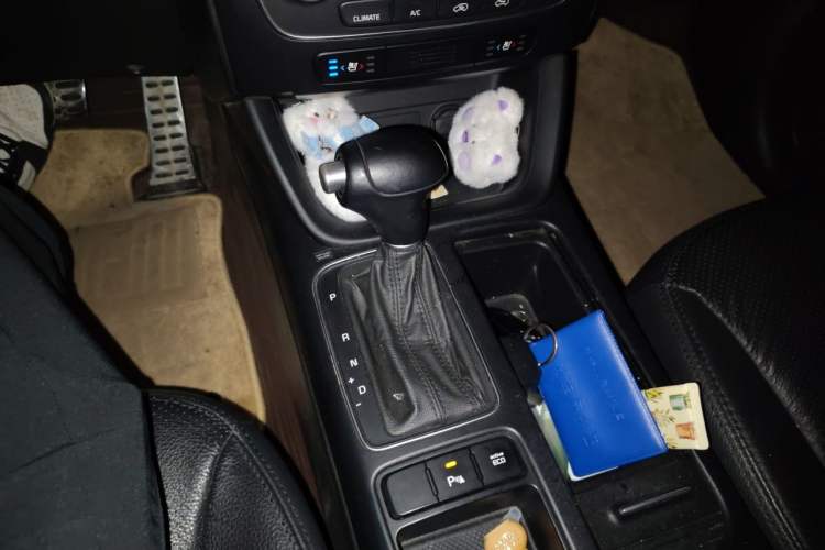 Used Kia Sorento 2013 2.4L 5-Seater Gasoline Supreme Edition China IV Standard Gear Lever