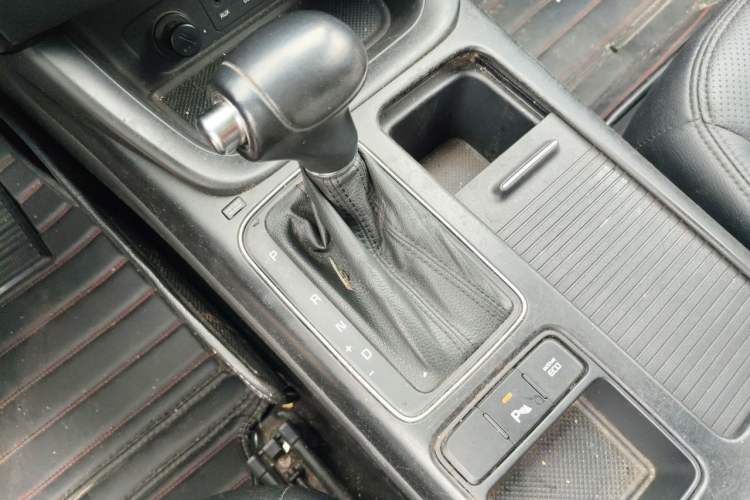 Used Kia Sorento 2013 2.4L 5-Seater Gasoline Comfort Edition China V Standard Gear Lever