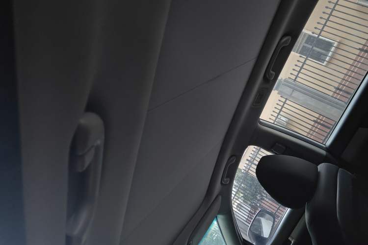 Used Kia Sorento 2013 2.2T 7-seat Diesel Comfort Edition Headliner