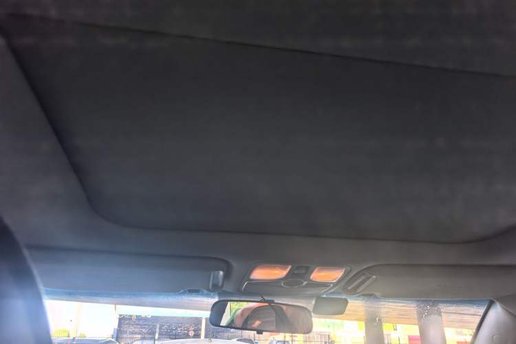 Used Kia Sorento 2013 2.4L 7-Seater Gasoline Comfort Version China IV Standard Headliner