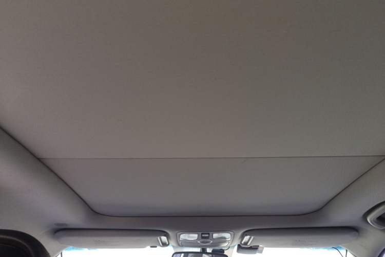 Used Kia Sorento 2013 2.4L 7-Seater Gasoline Luxury Version China IV Standard Headliner