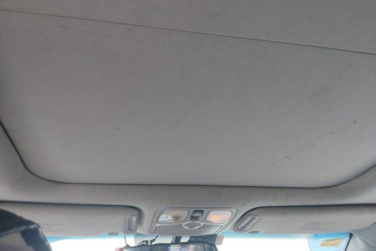Used Kia Sorento 2013 2.4L 7-seat Gasoline Luxury Edition Headliner