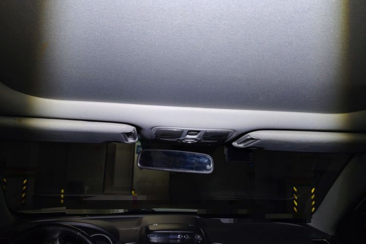 Used Kia Sorento 2013 2.4L 5-Seater Gasoline Comfort Edition Headliner