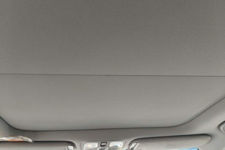 Used Kia Sorento 2013 2.4L 5-Seater Gasoline Comfort Edition China V Standard Headliner