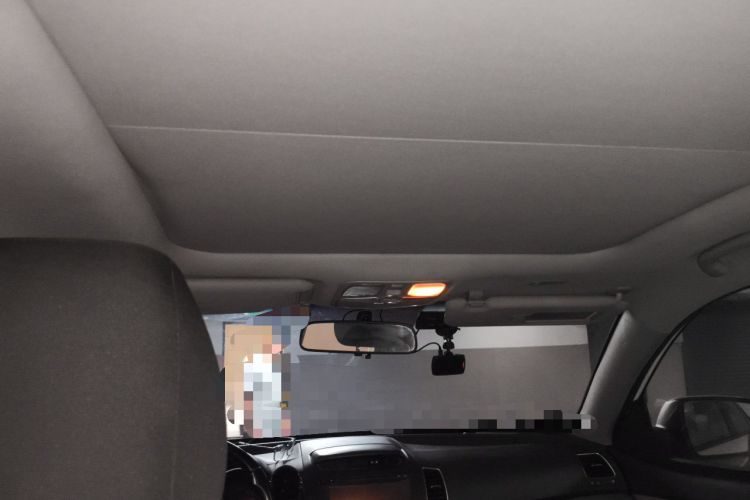 Used Kia Sorento 2013 2.4L 5-Seater Gasoline Comfort Edition Headliner