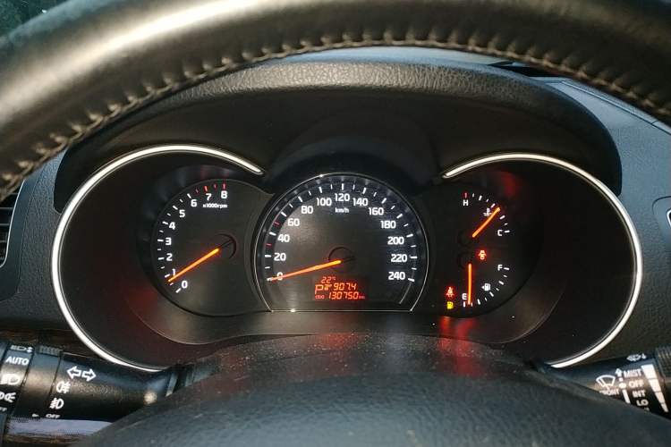 Used Kia Sorento 2013 2.4L 7-seat Gasoline Comfort Edition Instrument Cluster