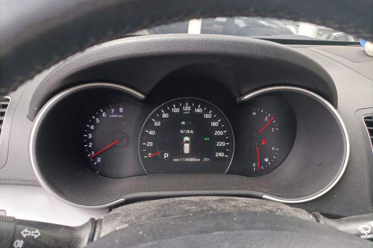 Used Kia Sorento 2013 2.4L 5-Seater Gasoline Luxury Version China IV Standard Instrument Cluster