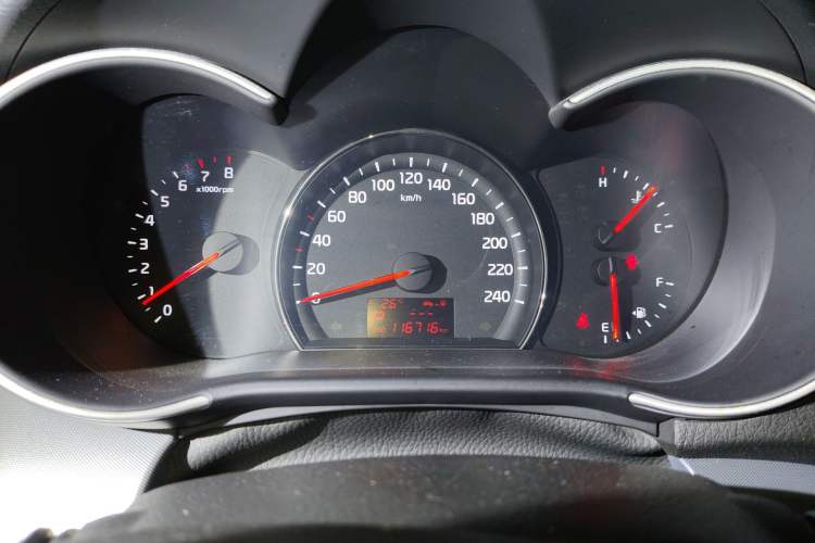 Used Kia Sorento 2013 2.4L 5-Seater Gasoline Comfort Edition Instrument Cluster