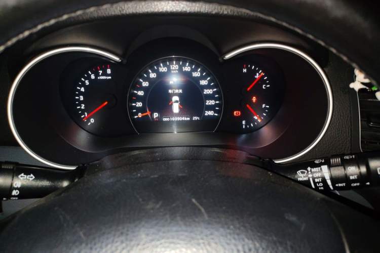 Used Kia Sorento 2013 2.4L 5-Seater Gasoline Supreme Edition China IV Standard Instrument Cluster