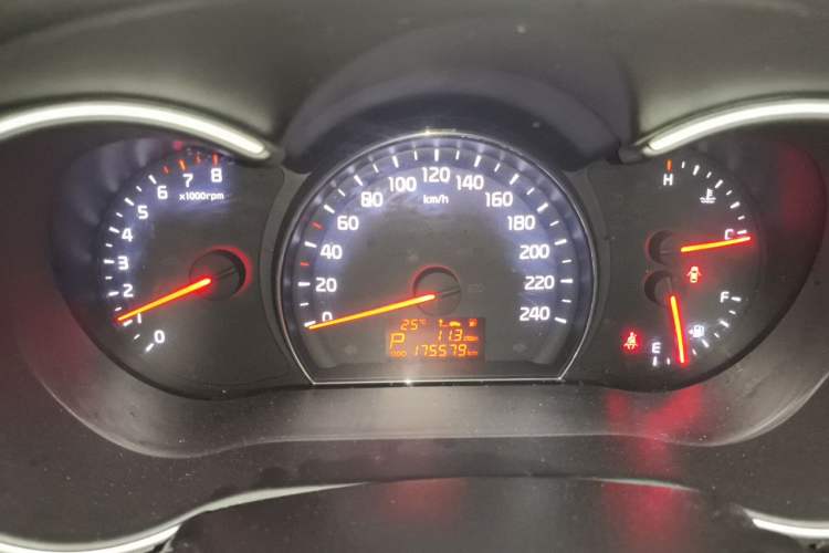 Used Kia Sorento 2013 2.4L 5-Seater Gasoline Comfort Edition Instrument Cluster