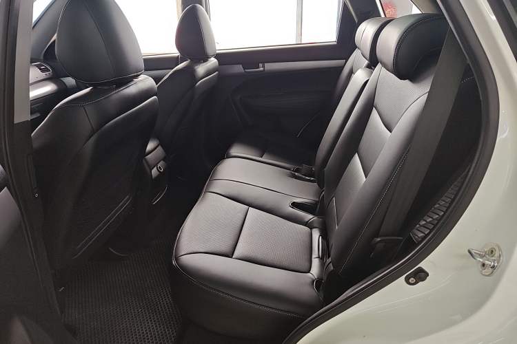 Used Kia Sorento 2013 2.2T 7-seat Diesel Comfort Edition Interior 1
