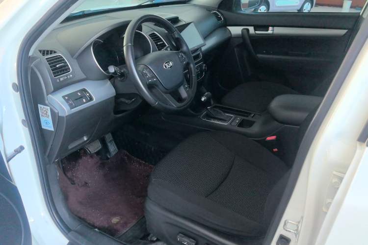 Used Kia Sorento 2013 2.4L 5-Seater Gasoline Comfort Version China IV Standard Interior 1