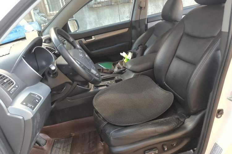 Used Kia Sorento 2013 2.4L 7-Seater Gasoline Comfort Version China IV Standard Left Front Seat