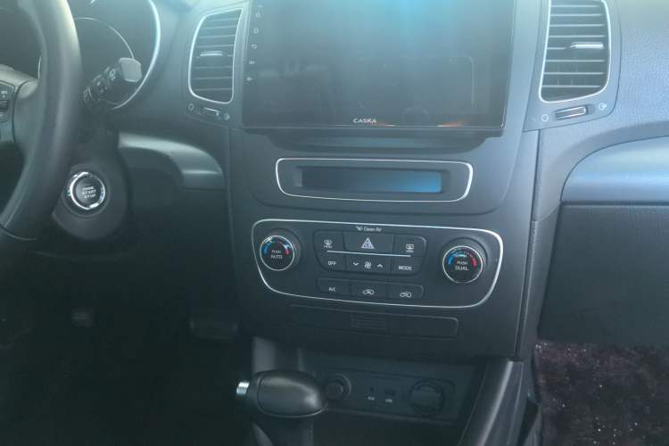 Used Kia Sorento 2013 2.4L 5-Seater Gasoline Comfort Version China IV Standard Left Front Seat