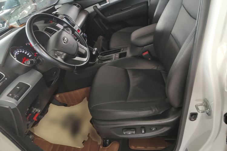 Used Kia Sorento 2013 2.4L 5-Seater Gasoline Comfort Edition Left Front Seat