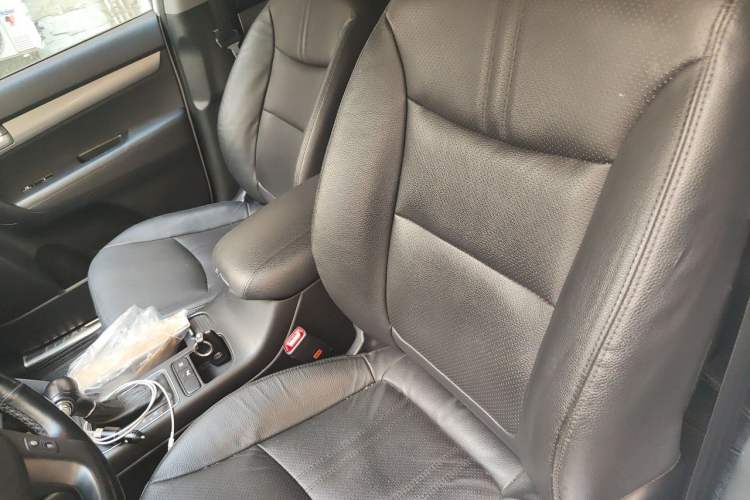Used Kia Sorento 2013 2.4L 5-Seater Gasoline Luxury Version China V Standard Left Front Seat