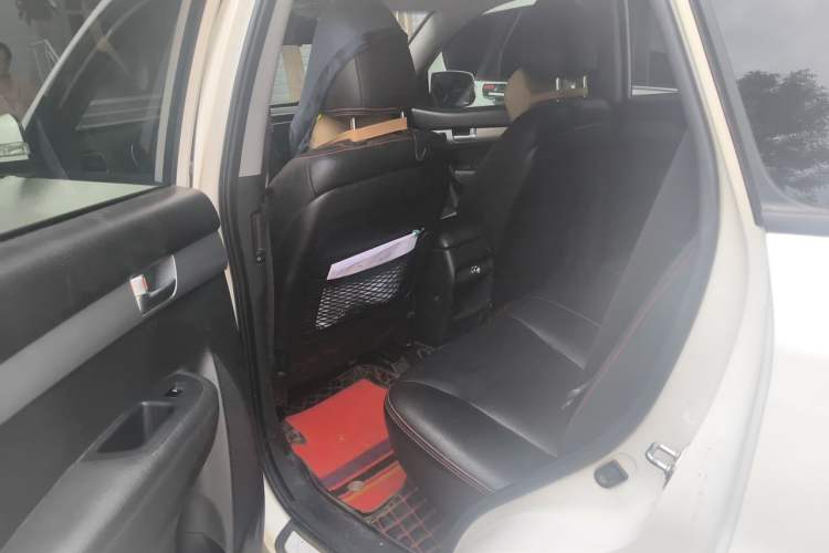 Used Kia Sorento 2013 2.4L 5-Seater Gasoline Comfort Version China IV Standard Left Rear Seat