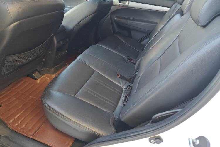 Used Kia Sorento 2013 2.4L 5-Seater Gasoline Luxury Version China IV Standard Left Rear Seat