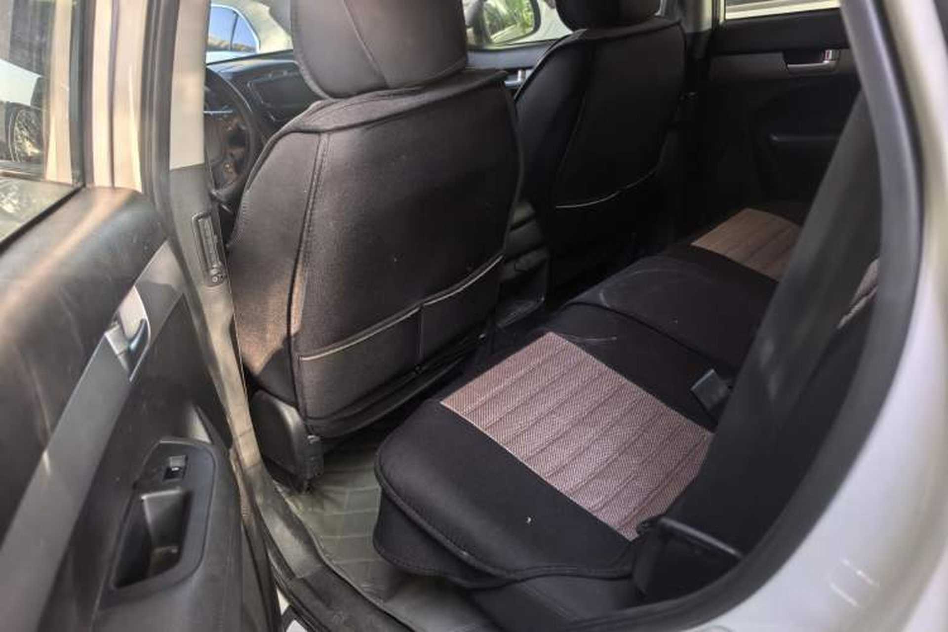 Used Kia Sorento 2013 2.4L 7-Seater Gasoline Comfort Version China IV Standard Left Rear Seat