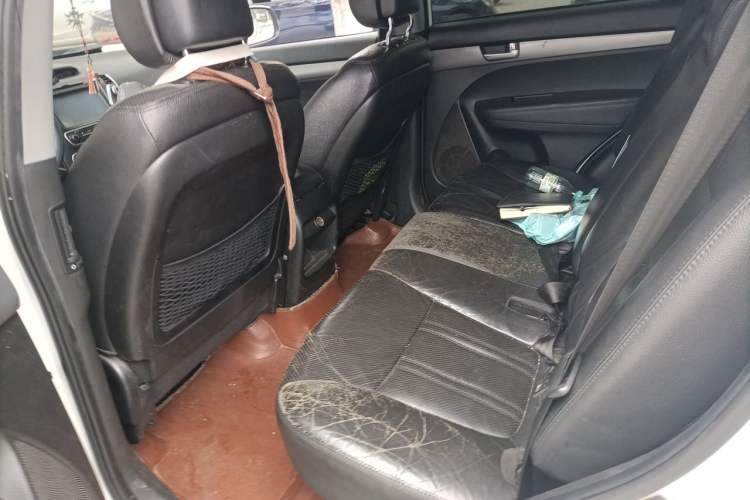 Used Kia Sorento 2013 2.4L 5-Seater Gasoline Luxury Version China IV Standard Left Rear Seat