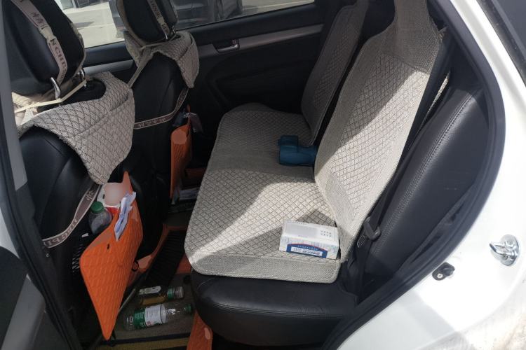 Used Kia Sorento 2013 2.4L 5-seat Gasoline Luxury Edition Left Rear Seat