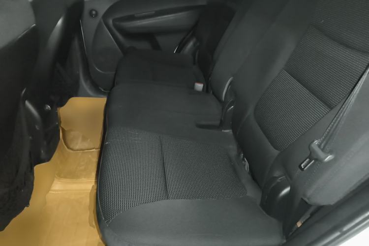 Used Kia Sorento 2013 2.4L 5-Seater Gasoline Comfort Edition Left Rear Seat