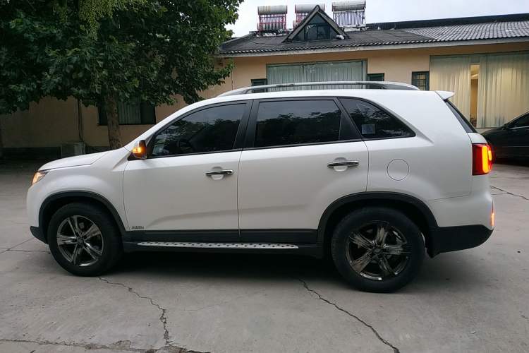 Used Kia Sorento 2013 2.4L 7-seat Gasoline Comfort Edition Left Side