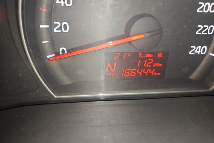 Used Kia Sorento 2013 2.2T 5-Seater Diesel Comfort Edition Odometer Close Up