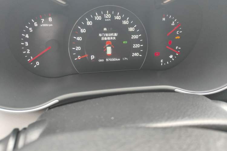 Used Kia Sorento 2013 2.4L 5-Seater Gasoline Comfort Version China IV Standard Odometer Close Up