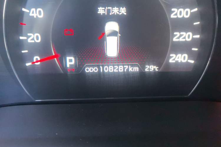 Used Kia Sorento 2013 2.4L 5-Seater Gasoline Comfort Version China IV Standard Odometer Close Up
