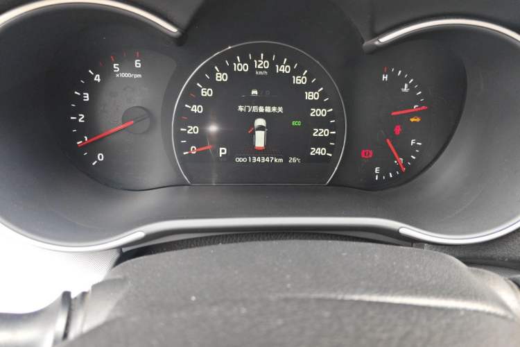 Used Kia Sorento 2013 2.2T 7-seat Diesel Luxury Edition Odometer Close Up
