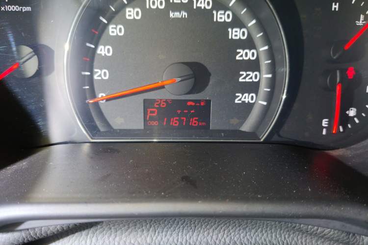 Used Kia Sorento 2013 2.4L 5-Seater Gasoline Comfort Edition Odometer Close Up