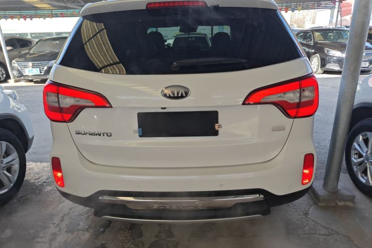 Used Kia Sorento 2013 2.4L 5-Seater Gasoline Luxury Version China IV Standard Rear
